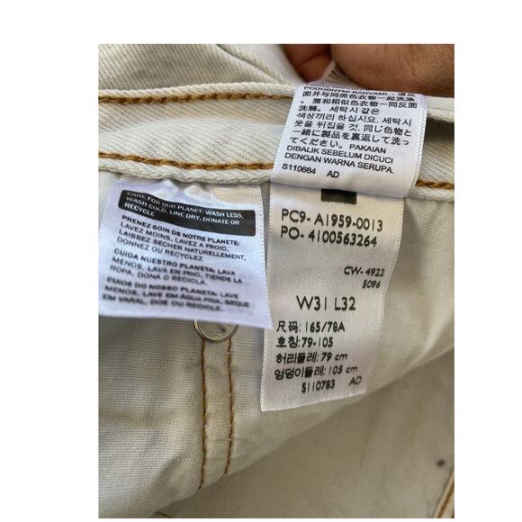 Levi’s Premium 501 '90s Jeans 100% Cotton Denim Button fly 31x32 NWT - Picture 15 of 16